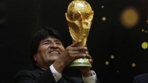Evo Morales se pone en forma para debutar en liga del fútbol boliviano