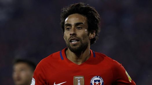 Exfutbolista chileno Jorge Valdivia, detenido por una denuncia de abuso sexual