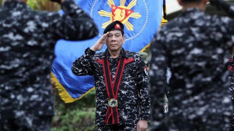 Duterte atribuye al destino la muerte de traficantes en la guerra antidroga