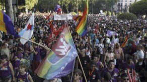 Una multitud clama por los derechos de los homosexuales en todo el mundo