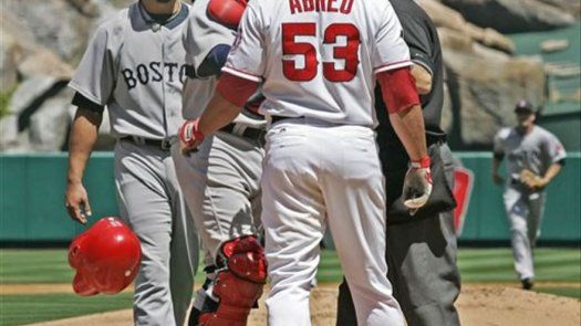 Abreu impulsa triunfo de Angelinos sobre Boston