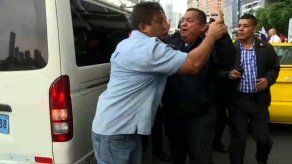 PN: 7 unidades resultaron con golpes y 7 transportistas fueron retenidos tras manifestaciones PN: 7 unidades resultaron con golpes y 7 transportistas fueron retenidos tras manifestaciones