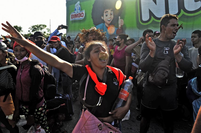 Cientos de familiares de migrantes desaparecidos protestaron ante los resultados de las investigaciones en México.