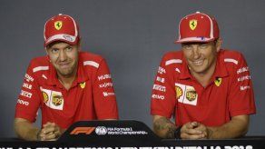 Vettel busca borrón y cuenta en Singapur