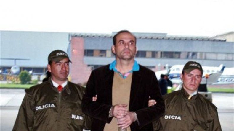 Exjefe paramilitar pide participar en proceso de paz con FARC