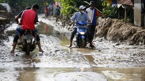 Más de 700 fallecidos por las inundaciones en Indonesia.