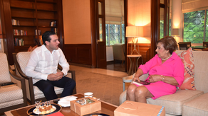 Gobernadora Mayín Correa se reúne con el embajador de Estado Unidos, Kevin Cabrera.