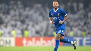 Neymar Jr regresa al campo tras un año de ausencia por lesión