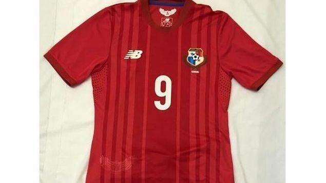 Aduanas decomisa camisetas falsificadas de la selección de Panamá