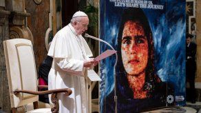 Papa reconoce que gracias a los periodistas entendió los escándalos en Chile Papa reconoce que gracias a los periodistas entendió los escándalos en Chile