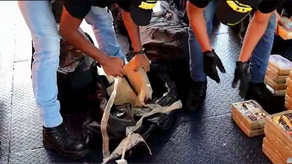 Policía Nacional decomisa 700 paquetes de droga Policía Nacional decomisa 700 paquetes de droga