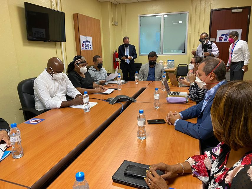 Reunión entre autoridades de la CSS y laAsociación Nacional de Asistentes de Laboratorio Clínico.