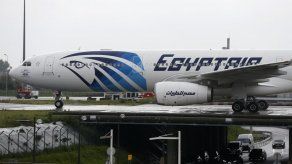 Vuelo de EgyptAir aterrizó en Uzbekistán por aviso de bomba