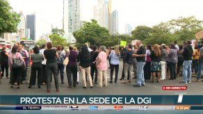 Funcionarios de la DGI exigen pago de 1% de bonificación