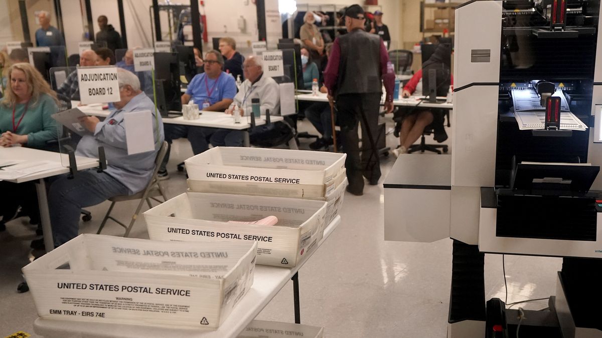 Mucha de las aseveraciones en Pensilvania desde las elecciones se han enfocado en las explicaciones falsas sobre el tiempo que toma el conteo de votos.