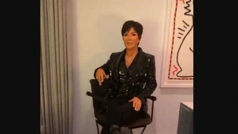 Kris Jenner tiene una figura de cera suya en el bar de su casa