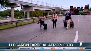 Turistas y conductores fueron afectados por cierre de camioneros