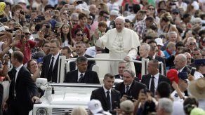 El papa propone incluir el medio ambiente en obras benéficas