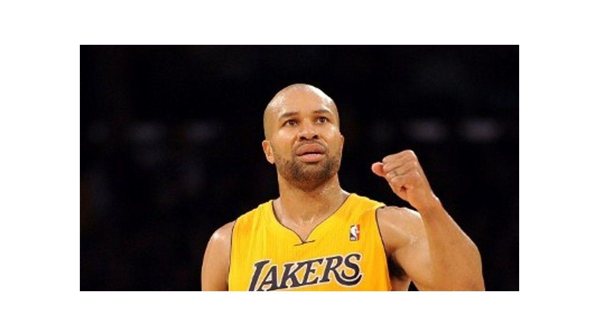 Los Rockets consiguen a Fisher y Camby