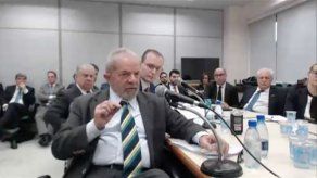 Lula niega cargos de corrupción y denuncia acoso judicial tras interrogatorio