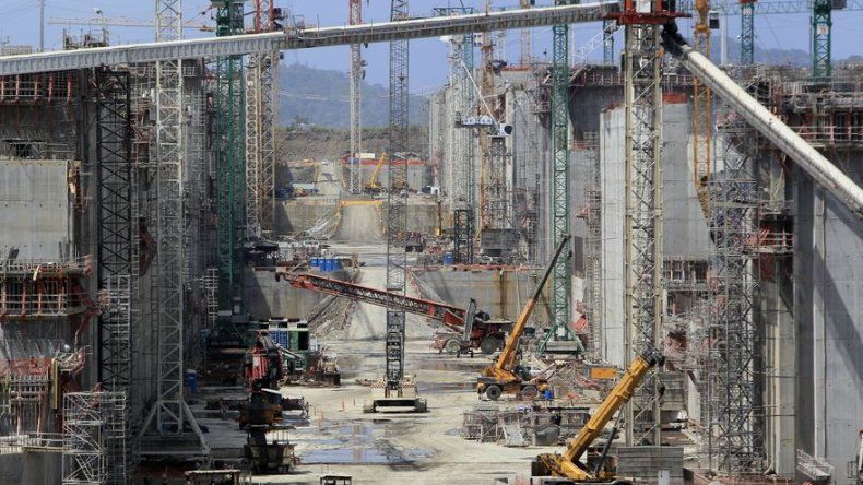Panamá galardonado en España por ampliar el Canal