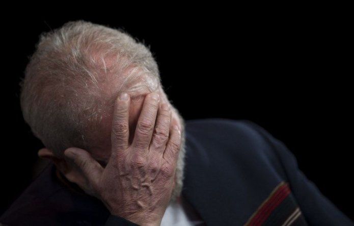 Estoy tranquilo pero indignado, dice Lula en primer mensaje desde la prisión