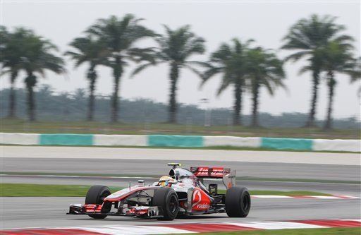 Británico Hamilton logra la largada en Gran Premio de Malasia