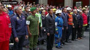 Peña Nieto exalta labor de rescatistas que auxiliaron en sismos de septiembre