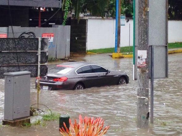 Inundaciones en Don Bosco y otros sectores por fuertes lluvias