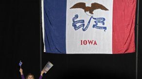 Trump y Sanders parten de favoritos en caucus de Iowa