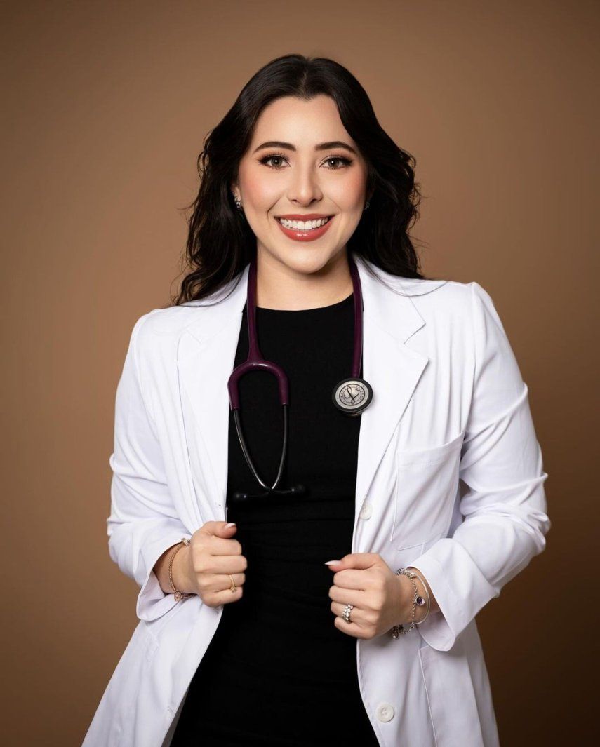 ¡Enhorabuena! Fulvia González logra cumplir su sueño de ser doctora