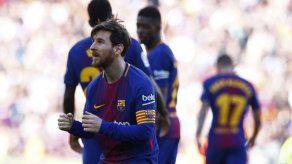 Barcelona despacha al Athletic con goles de Alcácer y Messi