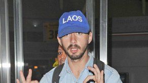 Shia Labeouf llevó máscara de seguridad y camisa de fuerza en prisión