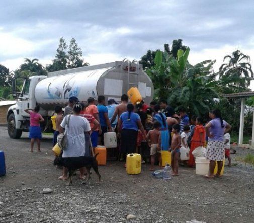 Idaan y FTC realizan distribución de agua en Changuinola