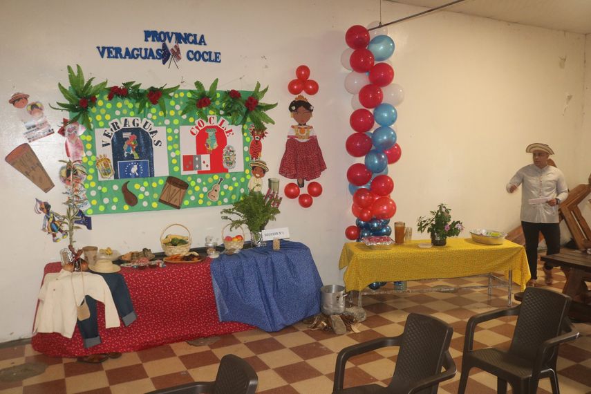 Privados de libertad de Tinajitas celebran la independencia de España con una exposición provincial.