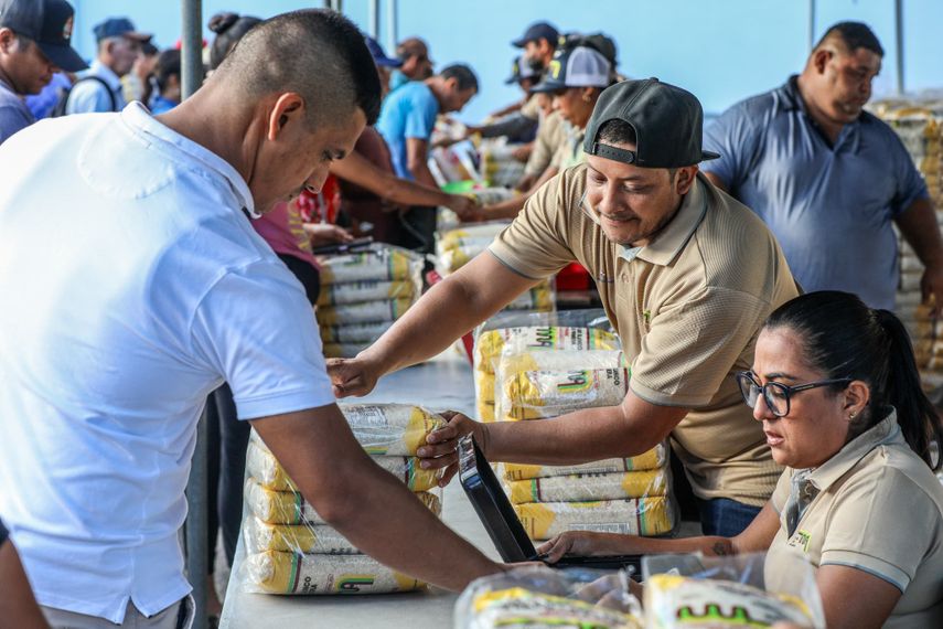 Horarios y tiendas abiertas al público por el IMA