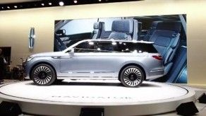 Vehículos de lujo y todocaminos, estrellas en Salón del Automóvil de Nueva York