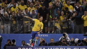 Un Neymar entonado asume protagonismo en Barcelona