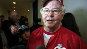 Congresista Joe Barton advirtió a mujer que no usase fotos suyas