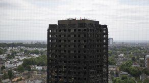Londres: Sigue la búsqueda de víctimas