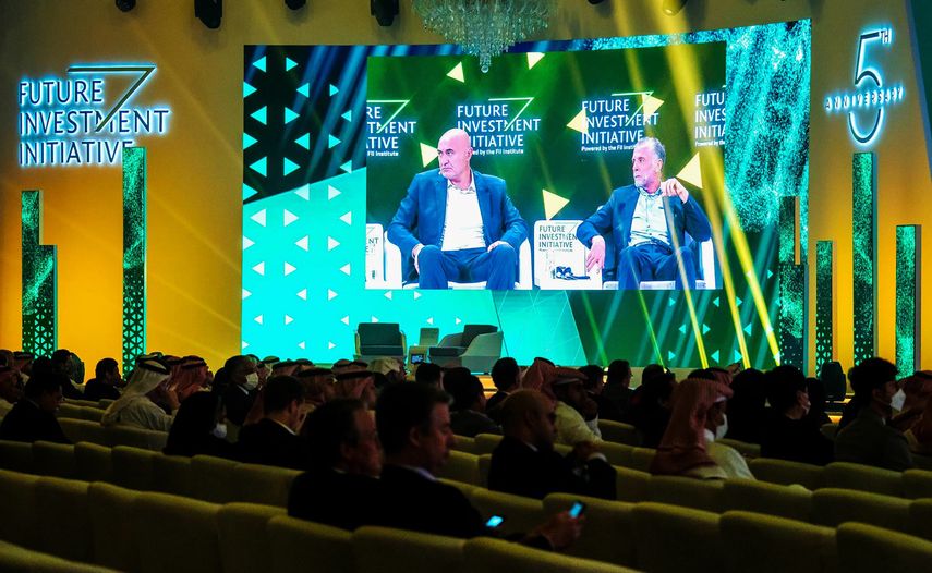 El foro Iniciativa de Inversiones Futuras duró tres días y concluyó el jueves con participaciones como la de Larry Fink