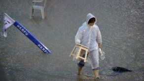 Mueren 57 personas por inundaciones en China