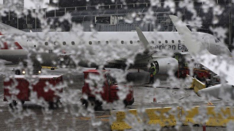 Frío, inundaciones y calor azotan a EEUU