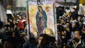 Millones de peregrinos cantan Las Mañanitas a la Virgen de Guadalupe