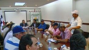 Productores de arroz de Panamá Este exigen pago de compensación Productores de arroz de Panamá Este exigen pago de compensación