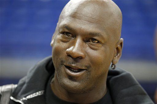 Michael Jordan pide se desestime demanda por paternidad