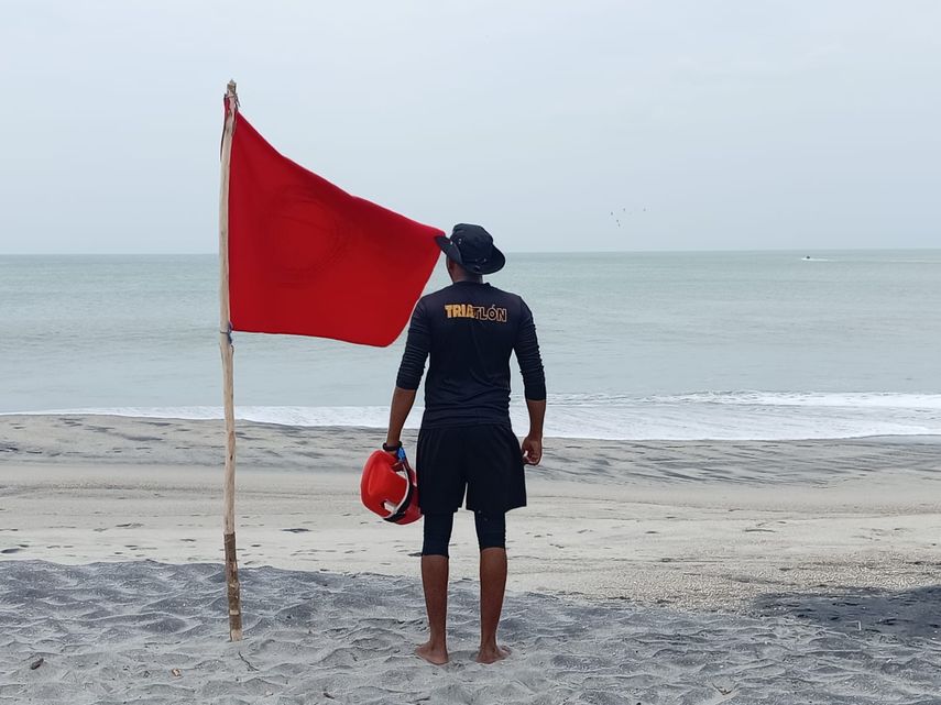 SINAPROC emite alerta por resaca en playa Nueva Gorgona
