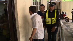 Dos colombianos capturados tras asaltar a pareja en restaurante