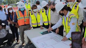 Inspección de los trabajos de construcción del nuevo Hospital del Niño.