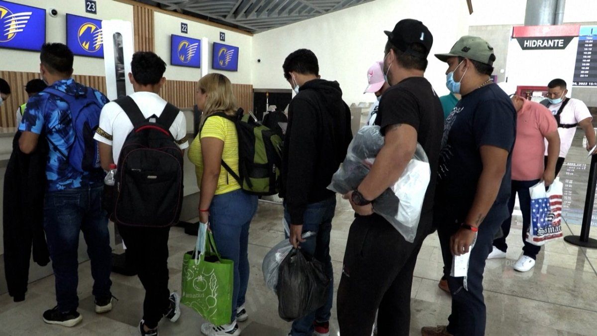 Empezar de cero: migrantes regresan a Venezuela tras veto de EE. UU.